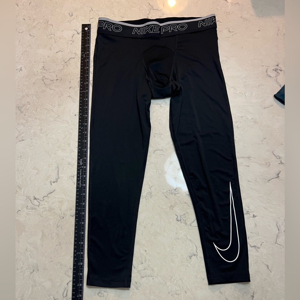 Nike Pro Dry Fit Men's 3/4 Tights‎ in Black | DD1919-010